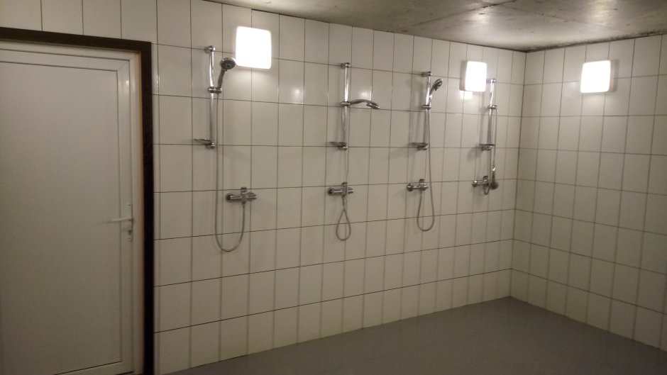 Общая душевая