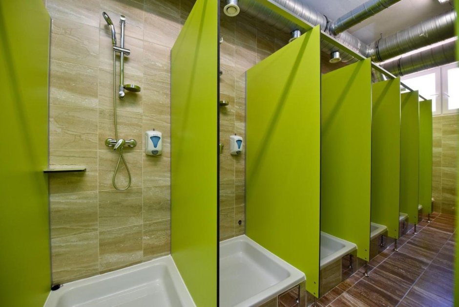 Душевые перегородки из HPL пластика