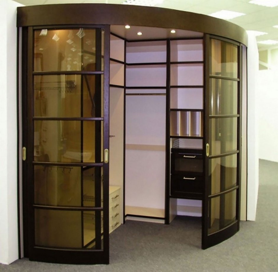 Угловые гардеробные