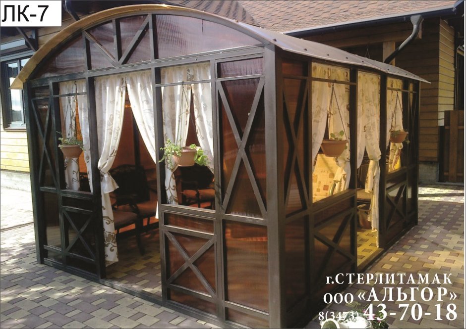 Деревянная беседка обшитая поликарбонатом
