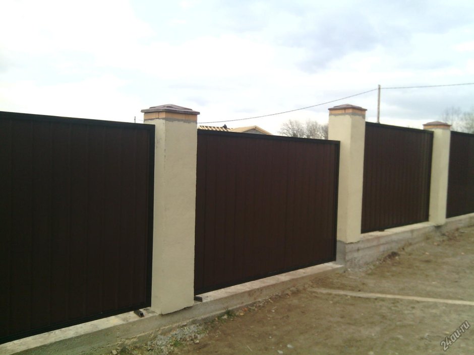 Оштукатуренные столбы для забора