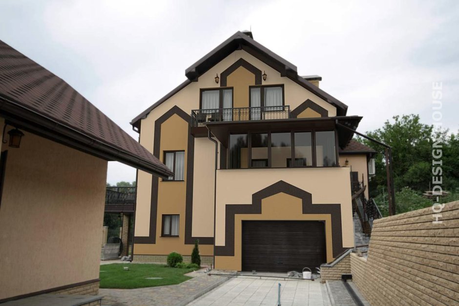 Фасад дома короед с деревом