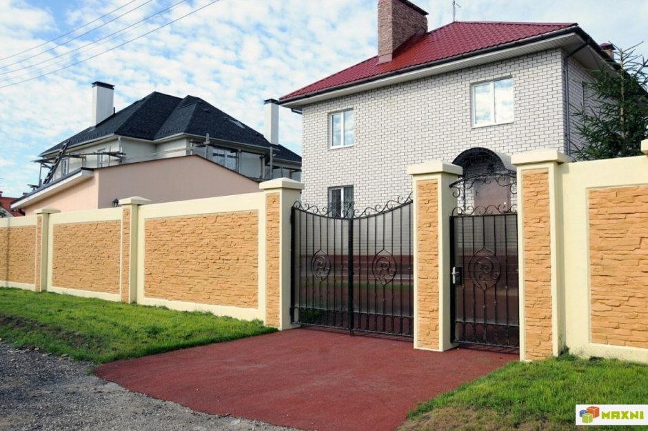 Забор из короеда