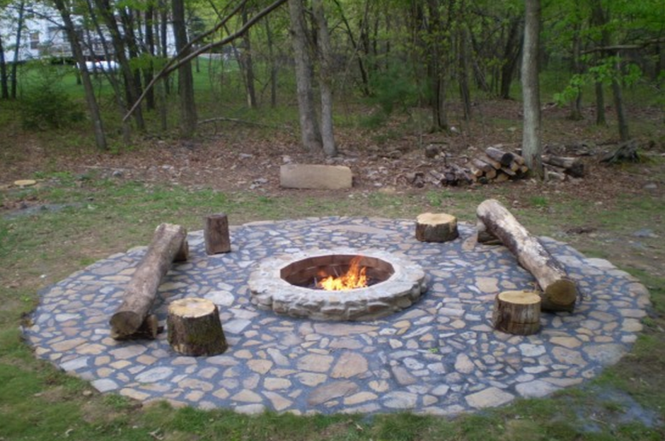 Кострище из дикого камня