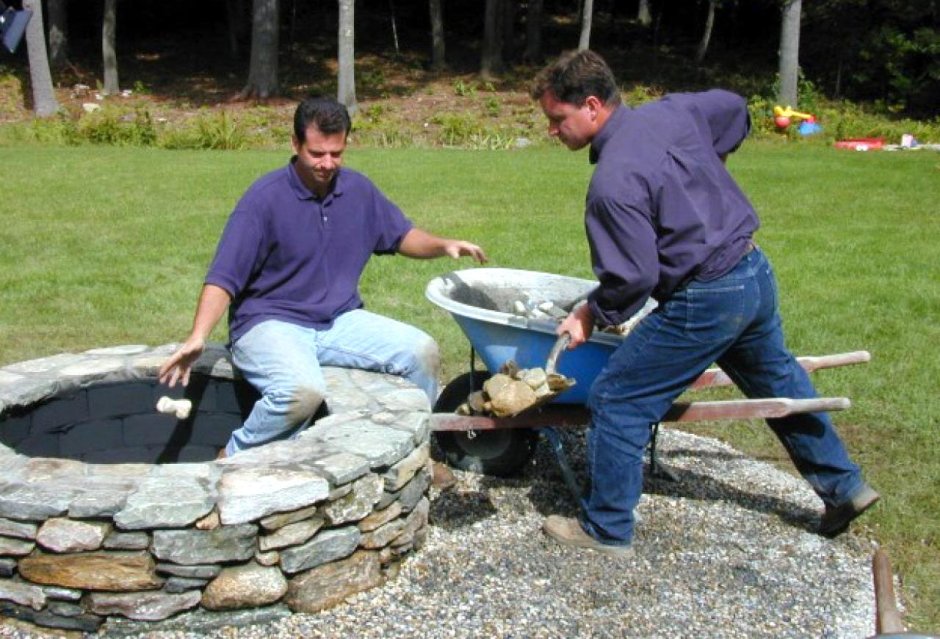 Кострище из булыжника