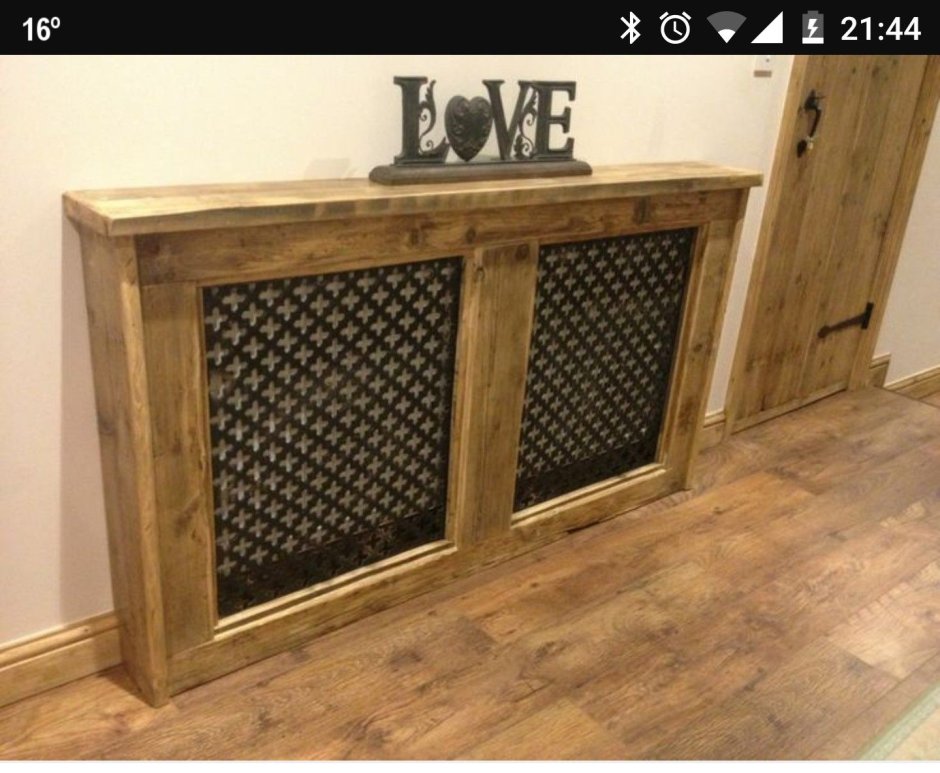 Декоративный решетка на радиатор отопления стиль Шале