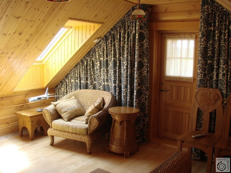 Интерьер деревянной мансарды