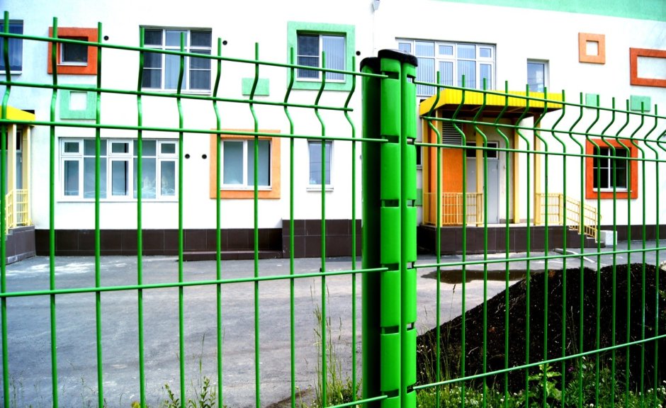 Забор для школы