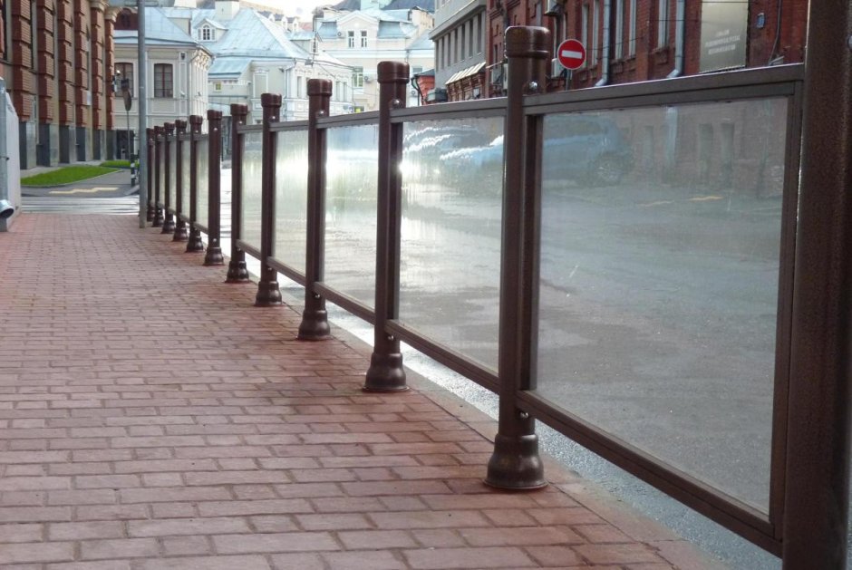 Уличные ограждения