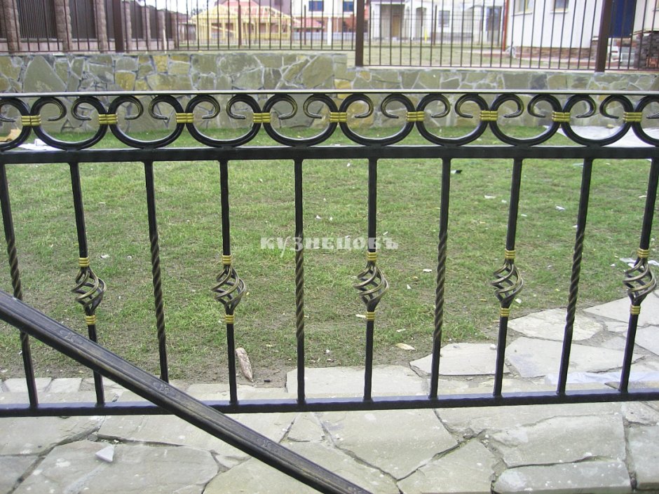 Металлическая ограда