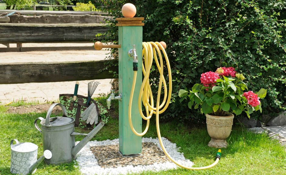 Колонка на участке