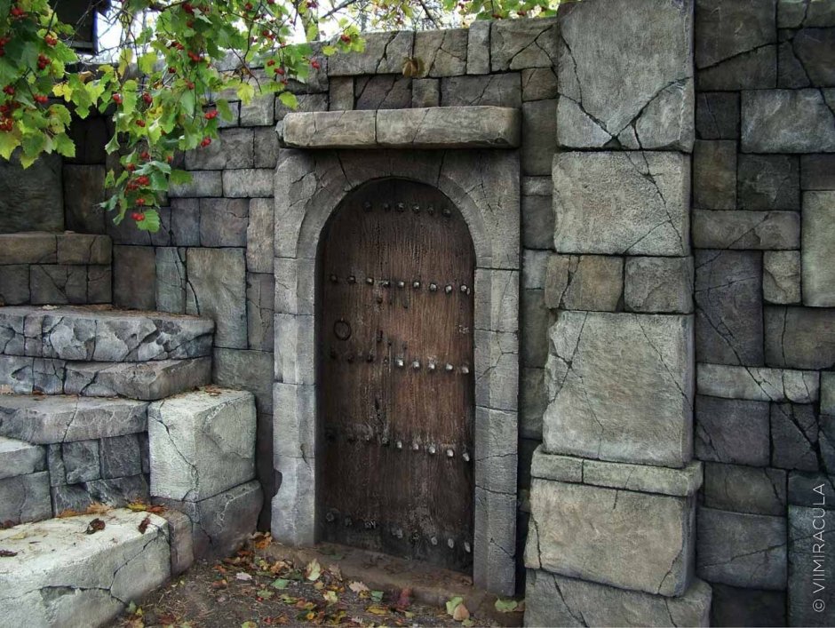 Ворота из камня