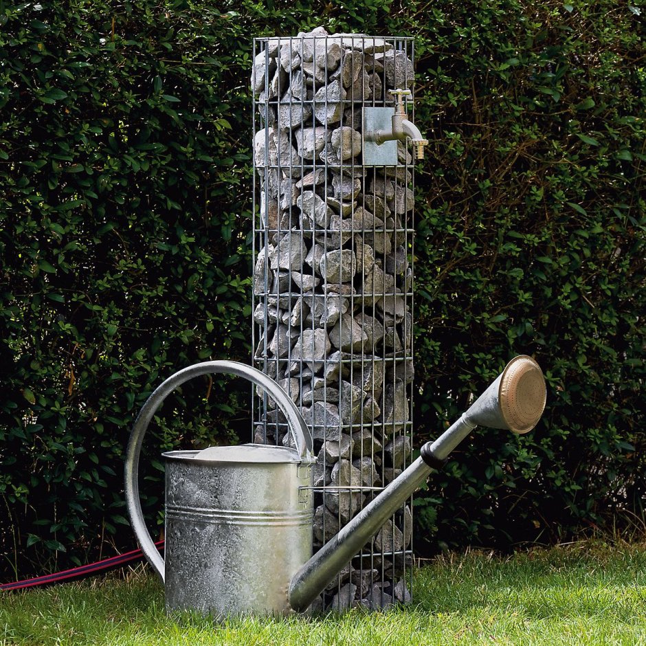 Садовый кран на даче