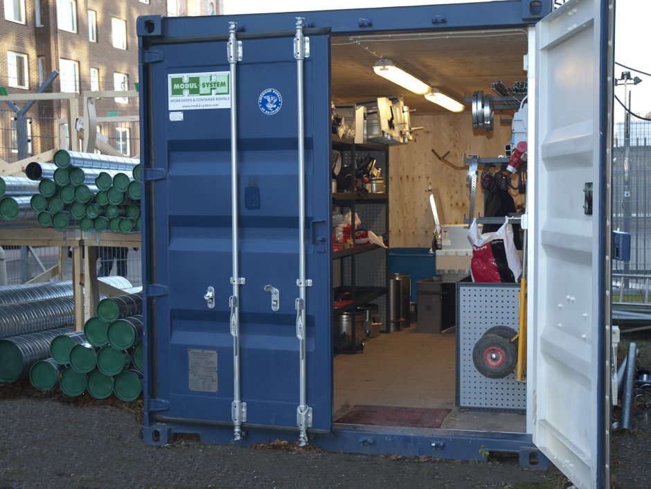 Мастерская в 20 футовом контейнере