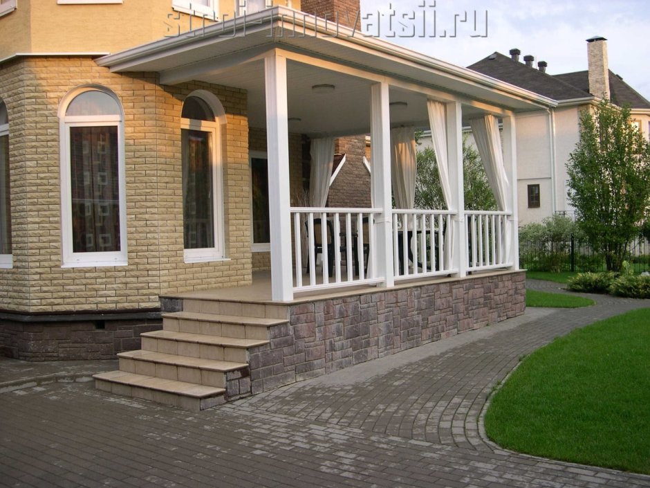 Крыльцо для частного дома