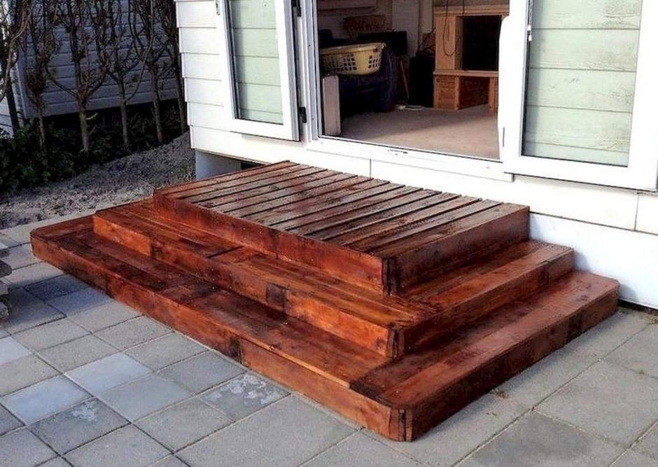 Крыльцо из паллет