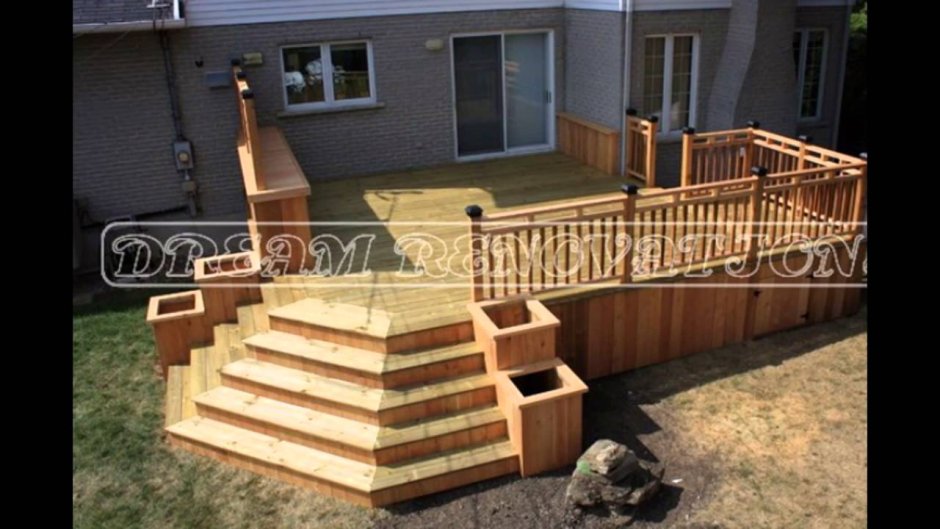 Угловые ступеньки на террасу