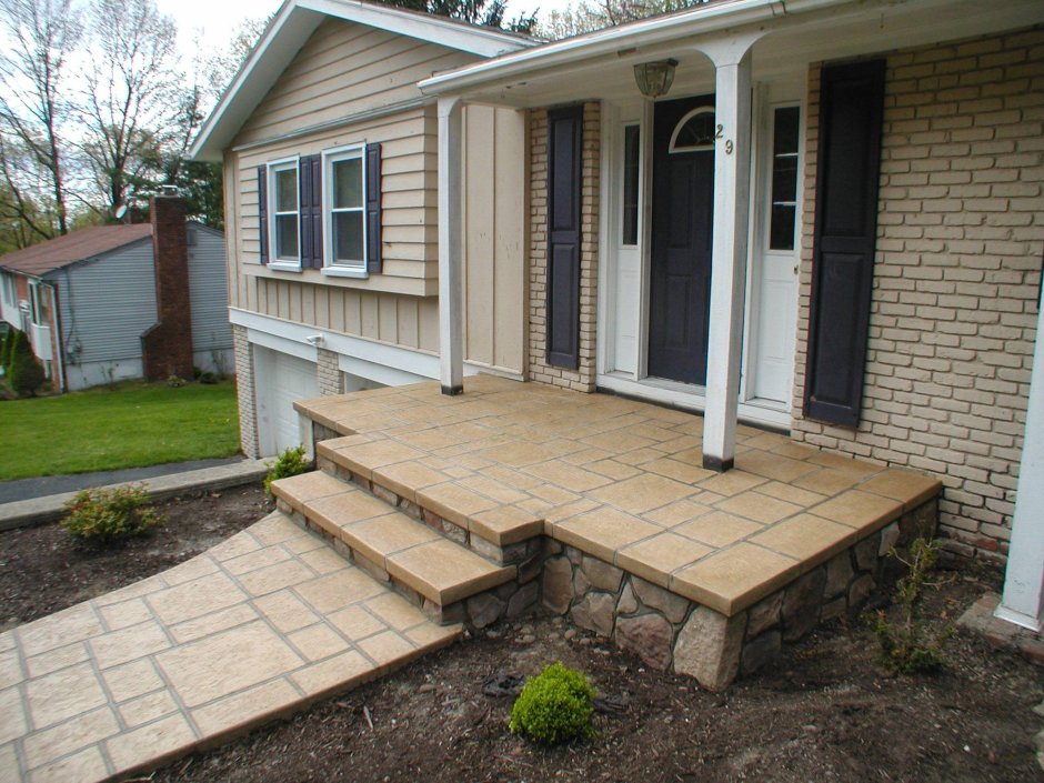 Крыльцо с площадкой для частного