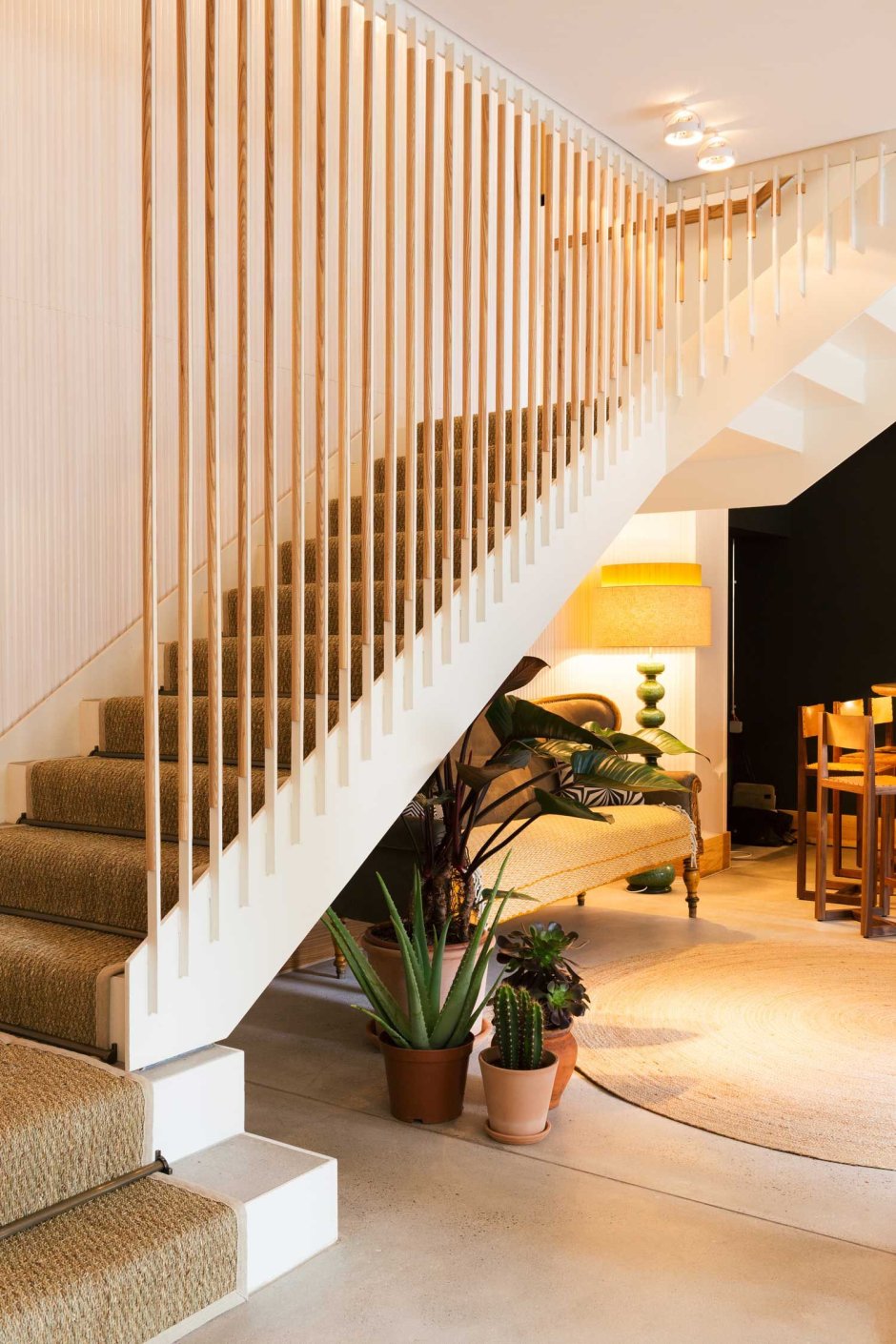 Лестница сбоку реечки