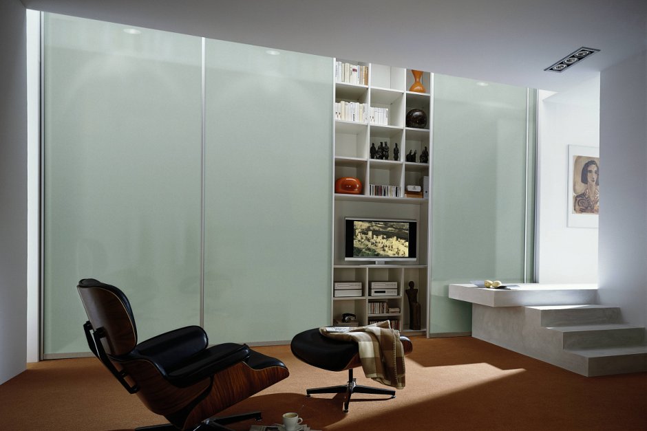 Встроенные шкафы в офис