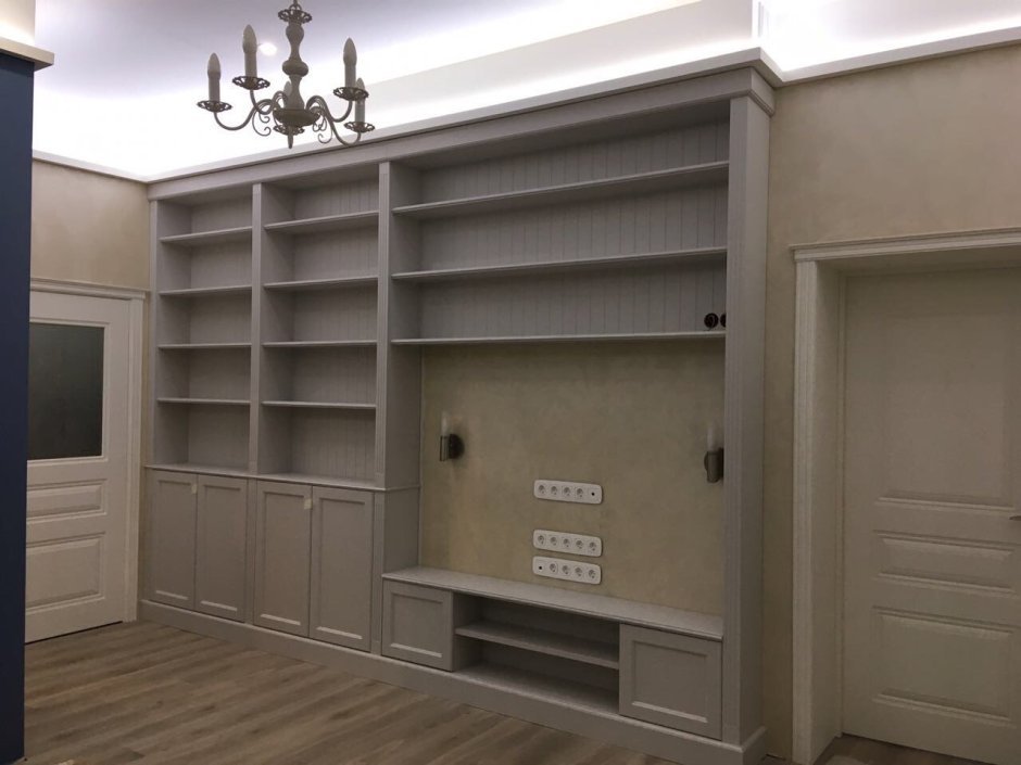 Шкаф с нишами