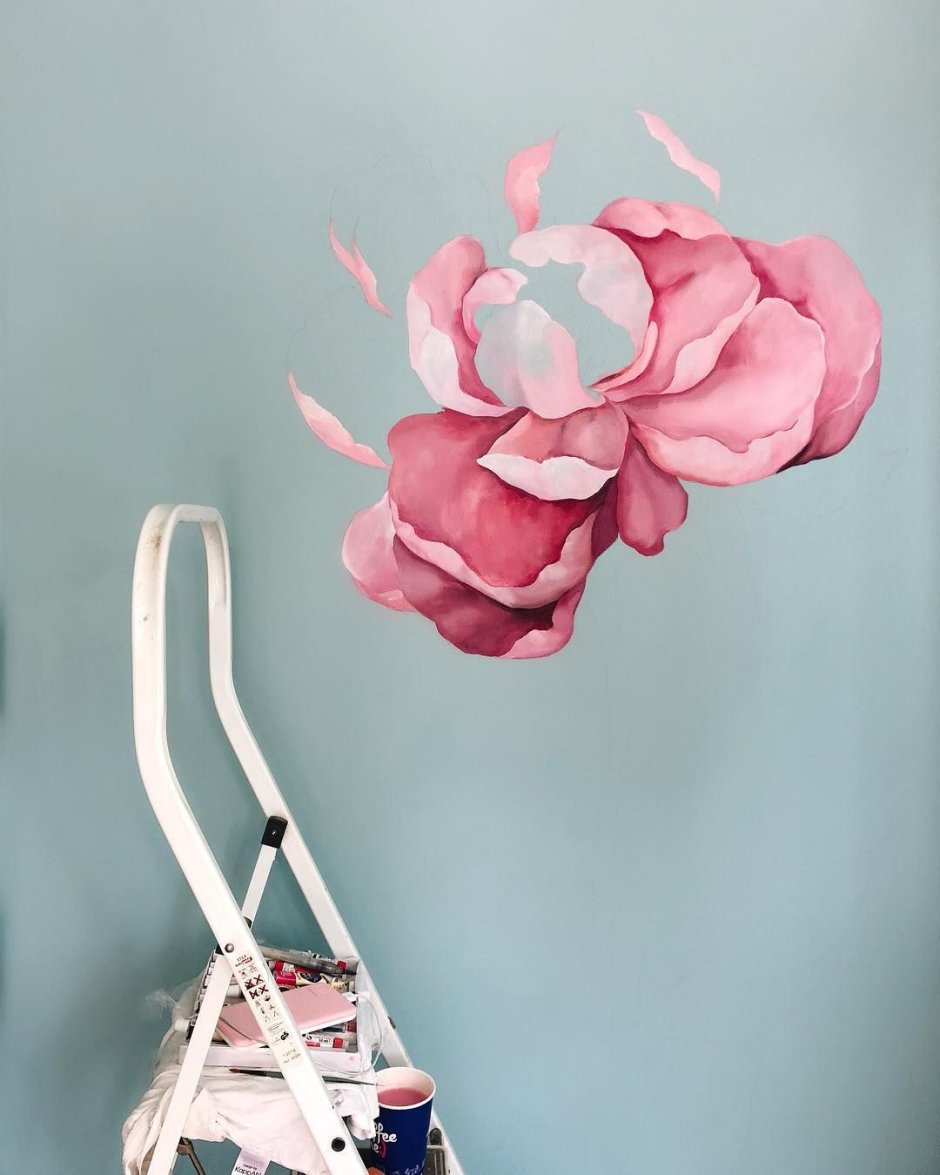 Пион Абстрактная роспись на стене