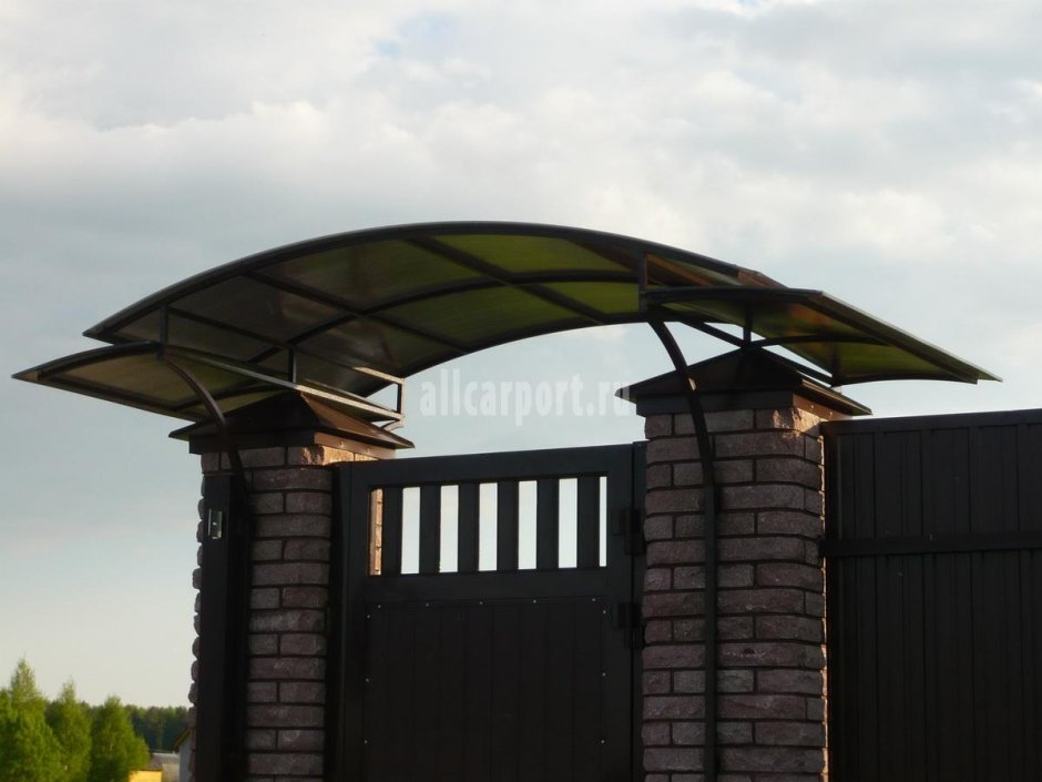 Навес над калиткой