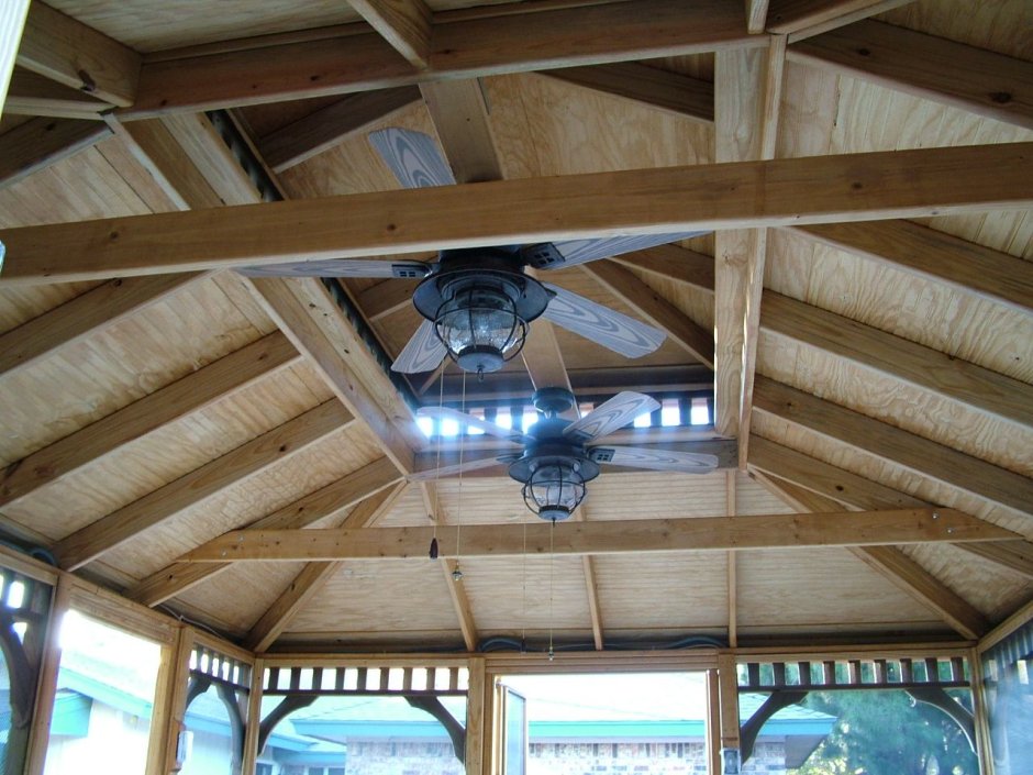 Отделка крыши шатровой снизу