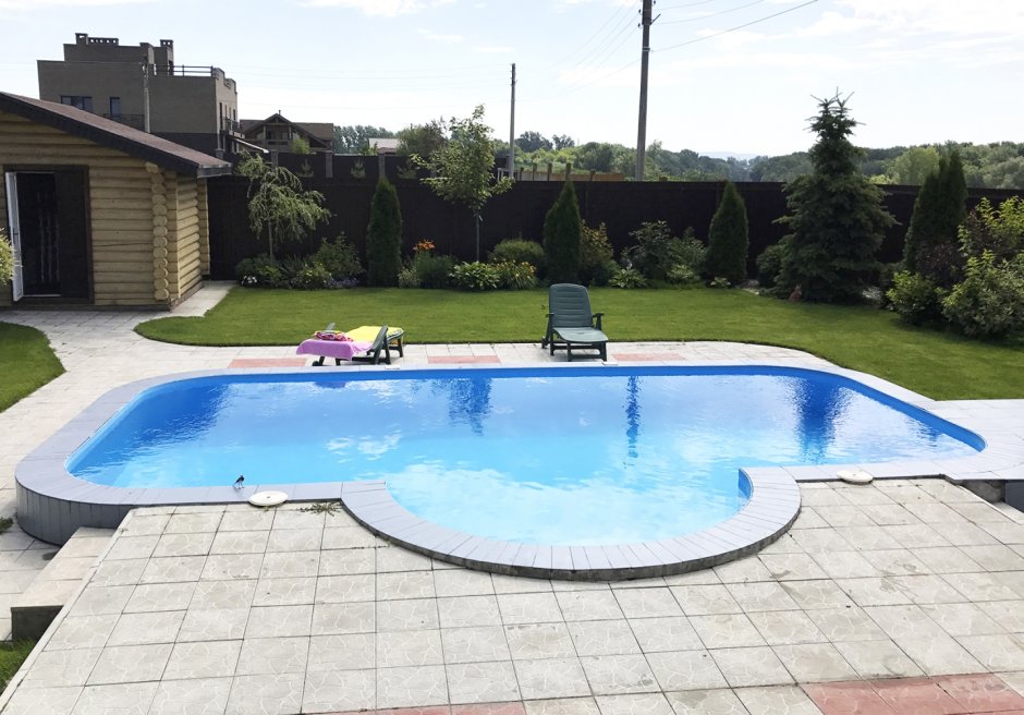 Бассейн 5 на 3 с римской лестницей