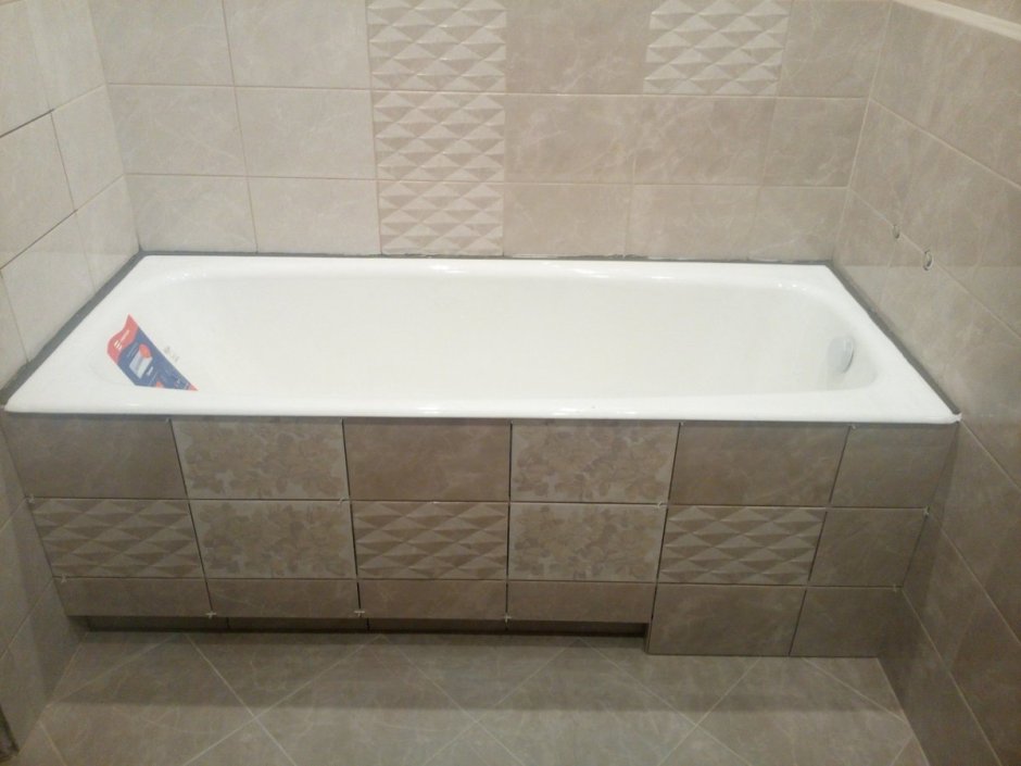 Экран под ванну из плитки