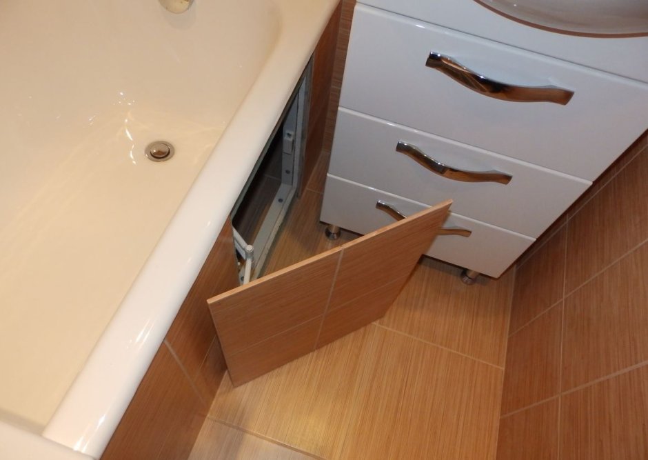 Ревизионный люк под ванной и тумба