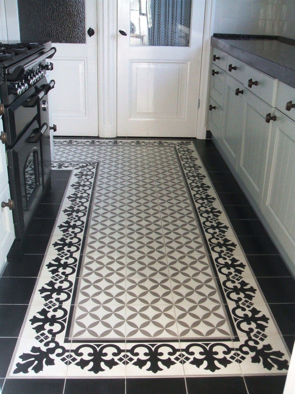 Коврик из плитки в прихожей