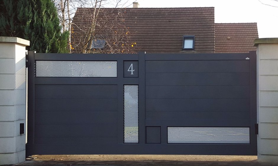 Откатные ворота и калитка хайтек