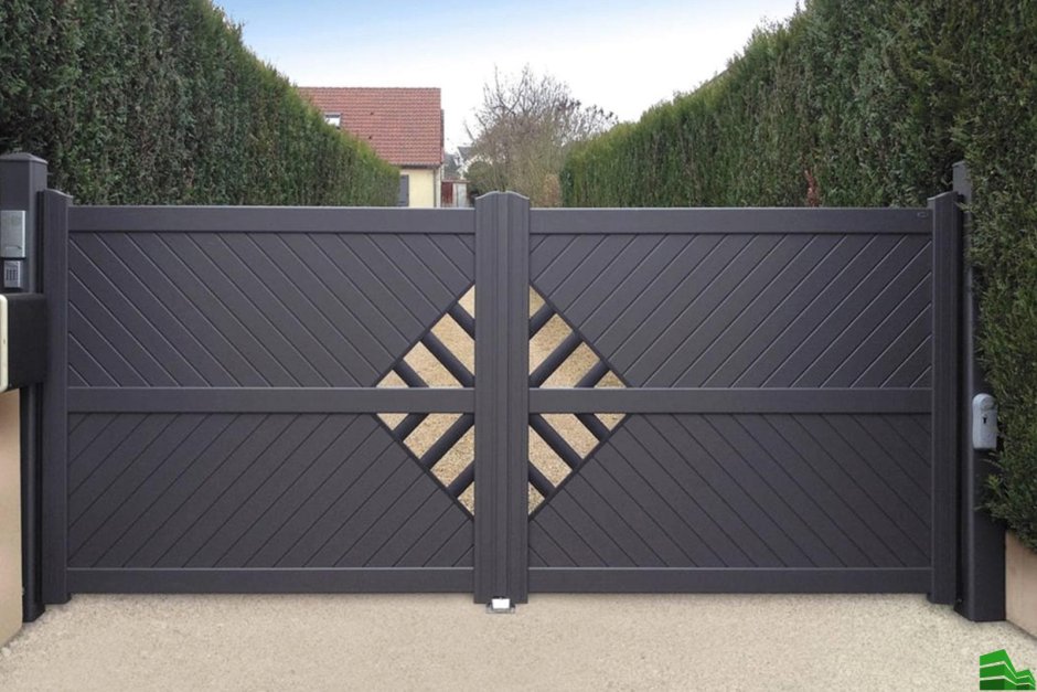 Современные распашные ворота