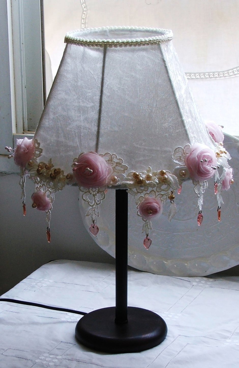 Торшер с бусинами