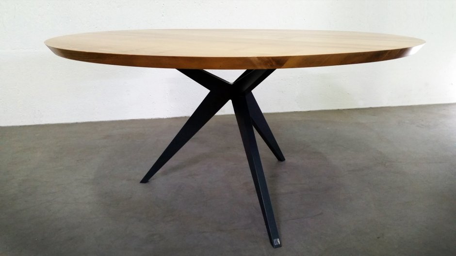 Круглый стол Хевивейт