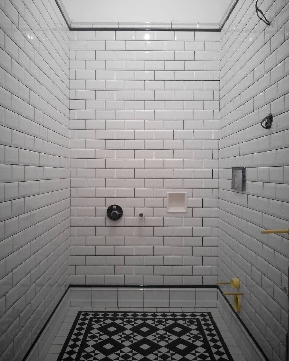 Кабанчик, метлахская плитка