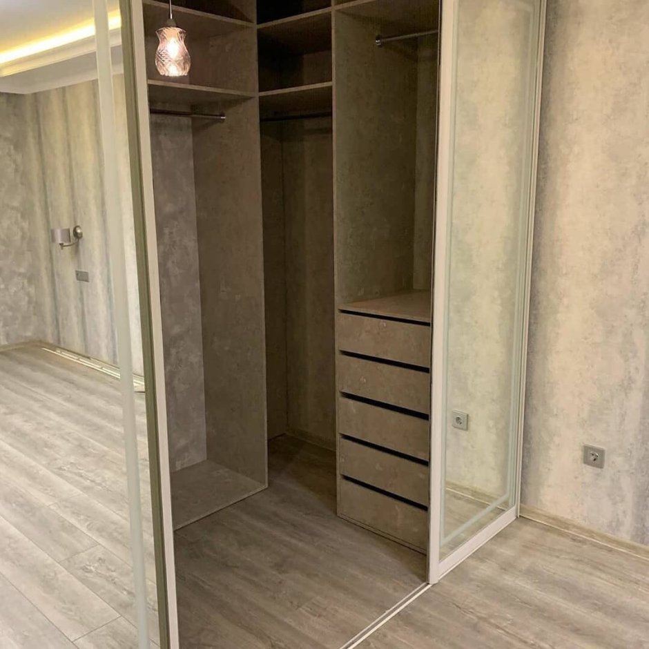 Ниша в квартире под гардеробную