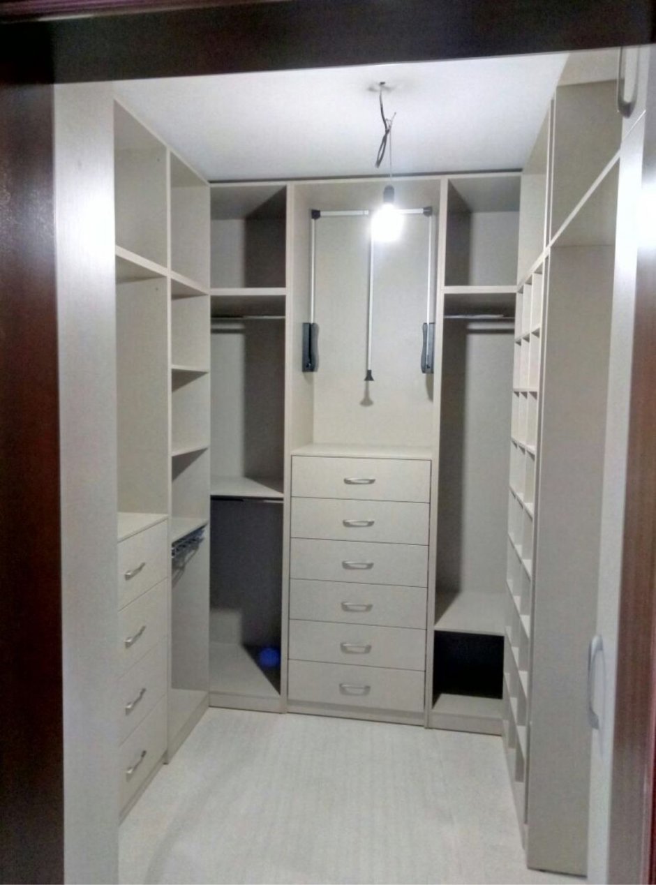 Гардеробная в прихожей