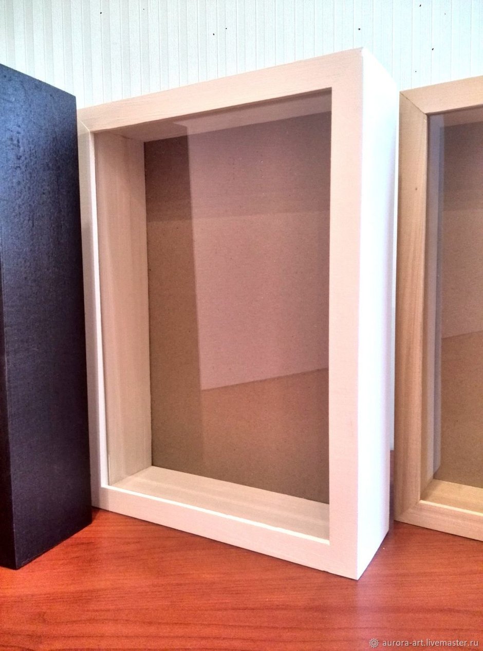 Глубокая рама со стеклом