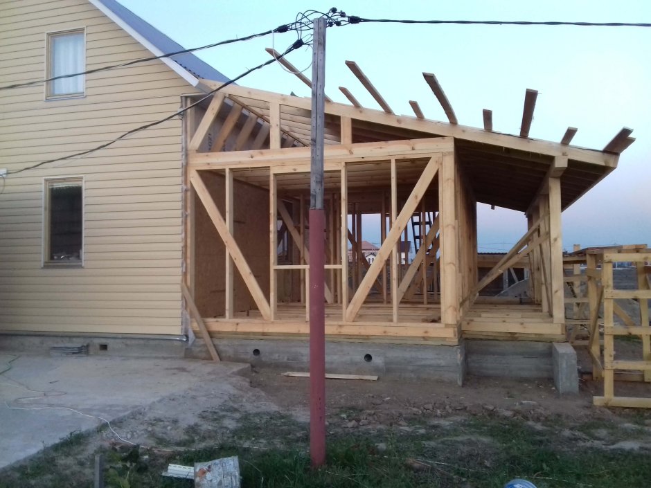 Односкатная каркасная веранда