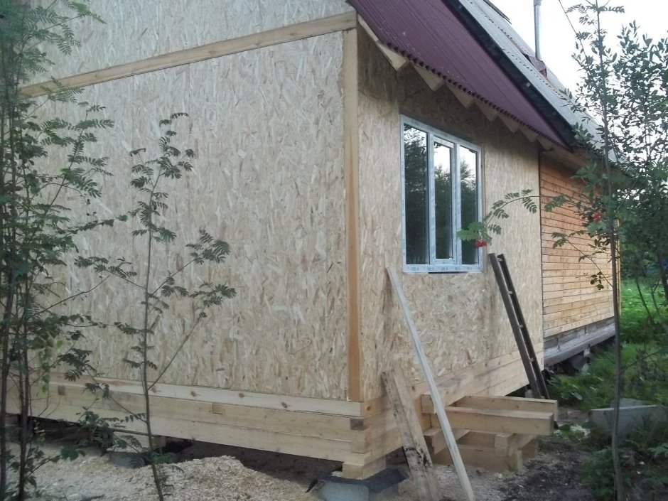 Пристройка к дачному домику из ОСБ