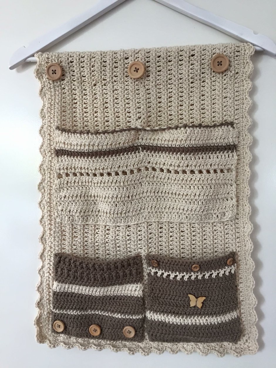 Органайзер вязаный настенный