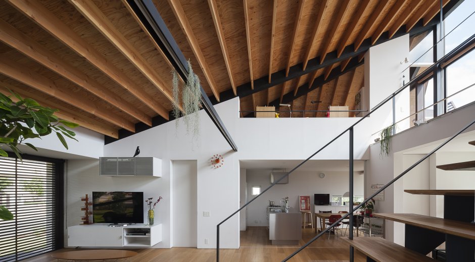 Двухуровневая скатная крыша