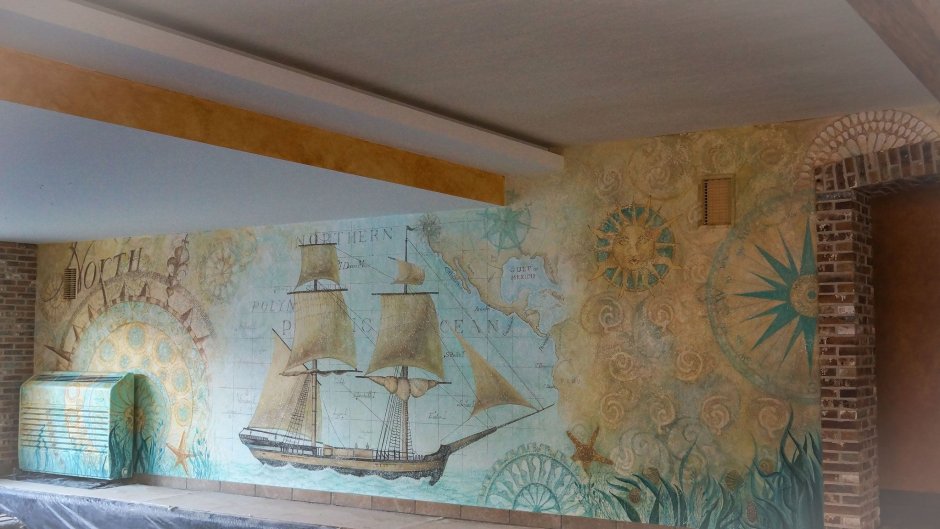 Барельеф на стене морская тематика