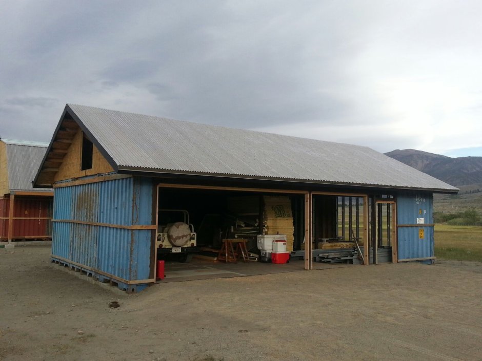 Гараж из 2х контейнеров