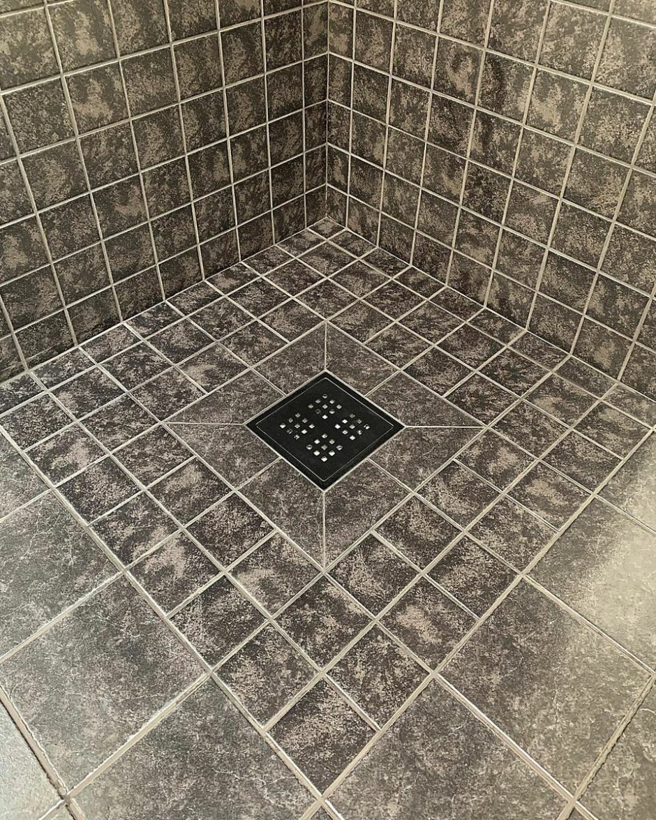 Душевой поддон из плитки