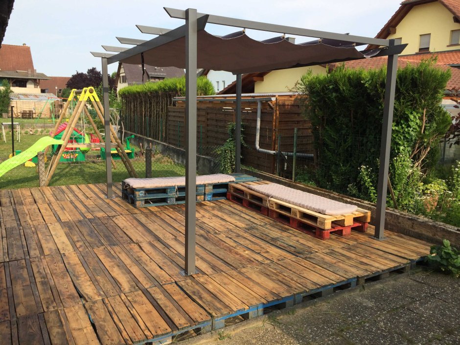 Патио зона из паллет