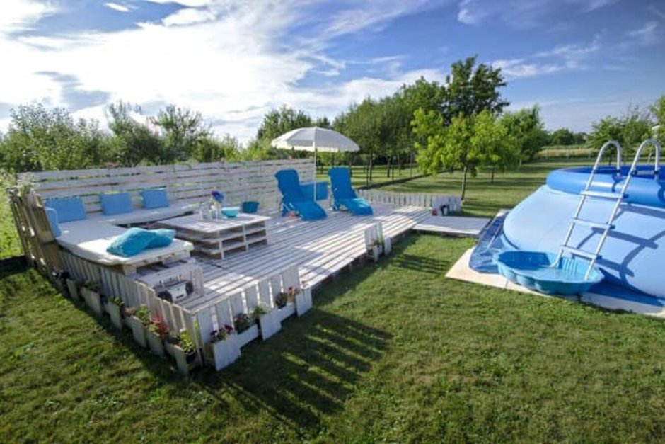 Площадка под каркасный бассейн на даче