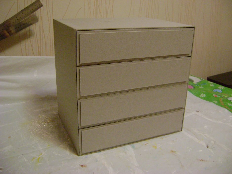 Маленький комодик для мелочей деревянный